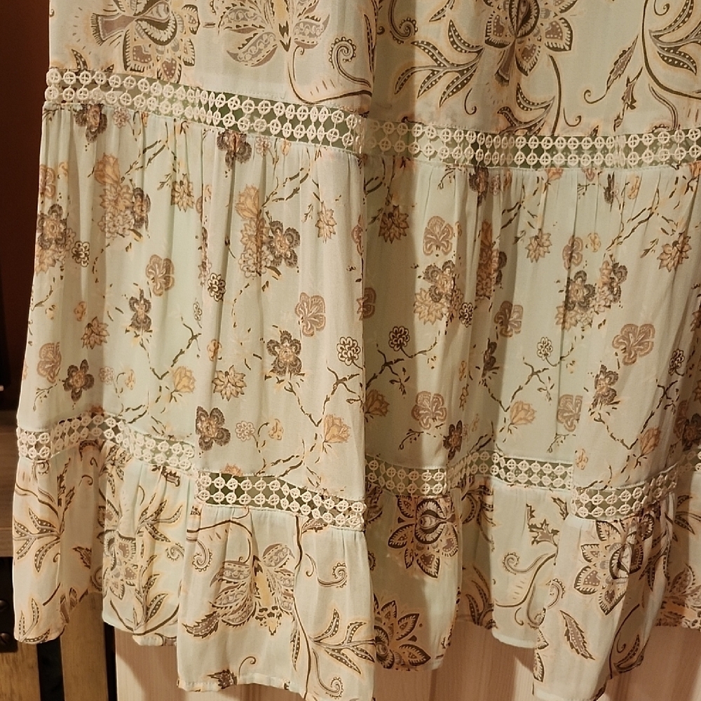 Loft Floral Sleeveless Dress - Picture 4 of 9